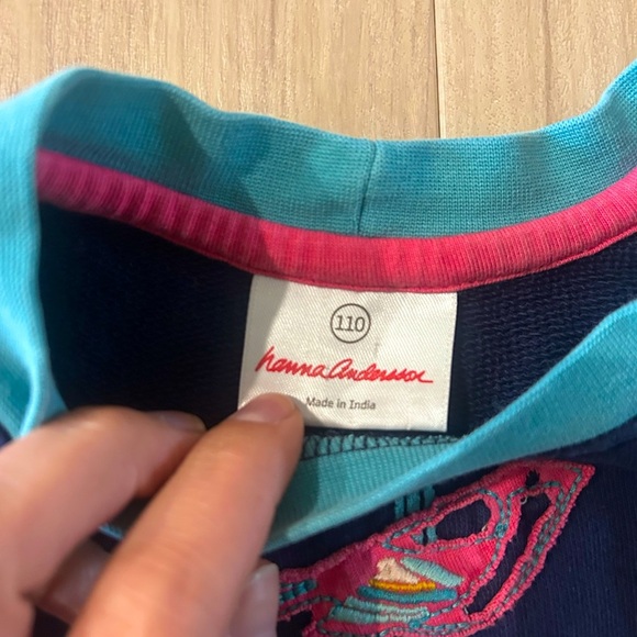 Hanna Andersson size 5t 110 long sleeve embroidered shirt - Picture 3 of 3